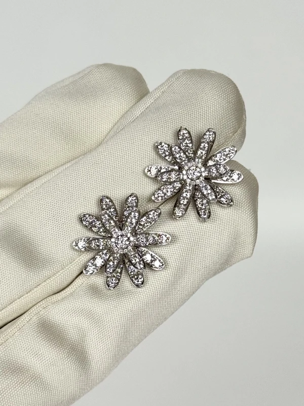 GRAFF Wild Flower Abstract Diamond Earrings RGE1756 4