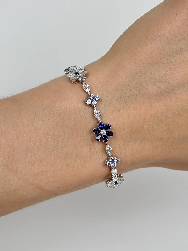 Harry Winston Forget-Me-Not Sapphire and Diamond Bracelet BRSPRFFLRFMN 7