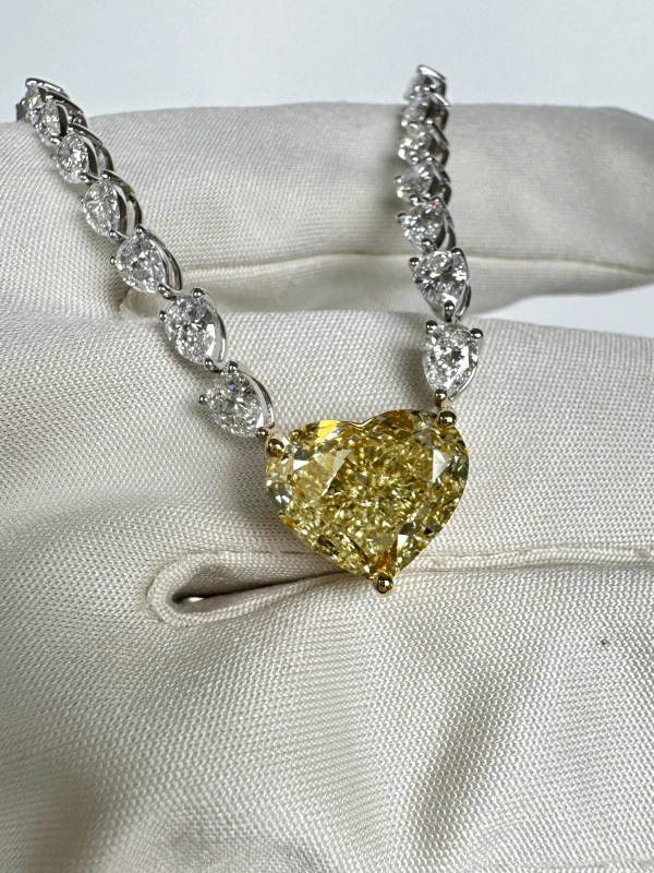 DeRosa HEART DIAMOND 6.58 CT FANCY LIGHT YELLOW/VS2 NECKLACE (GIA) N696641 4