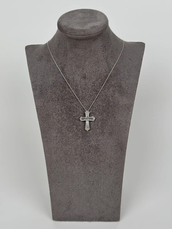 GRAFF BAGUETTE CUT DIAMOND CROSS PENDANT RGP002 2