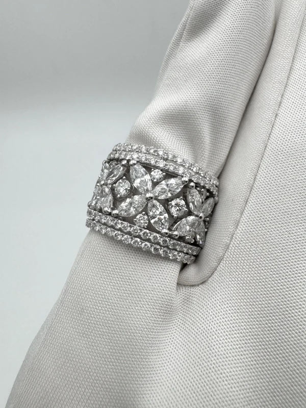 Bellini Gioielli  FLOWER DIAMOND RING (SIZE 51) UN6797 2