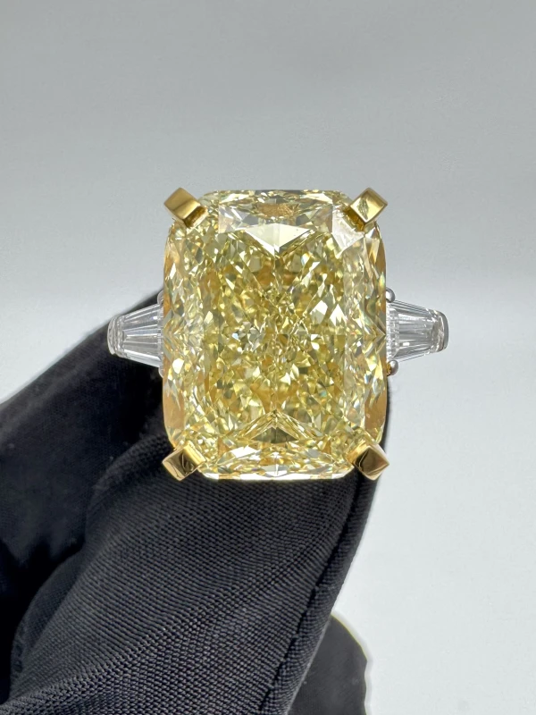 Earrings without a brand RADIANT DIAMOND 18.03 CT FANCY YELLOW/VS2 RING (SIZE 51) GIA nn18.03ct FY/VS2 3