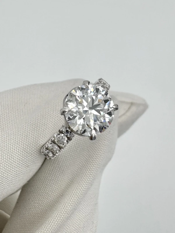СЕРЬГИ NO NAME ROUND DIAMOND 2.02 F/VS2 CT RING (GIA) 2.02 CT ROUND DIAMOND RING 2