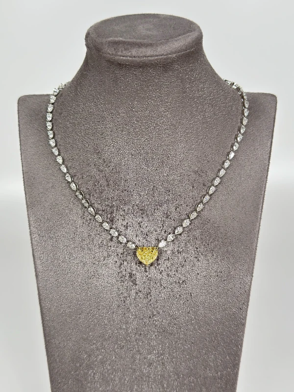 DeRosa HEART DIAMOND 6.58 CT FANCY LIGHT YELLOW/VS2 NECKLACE (GIA) N696641 3