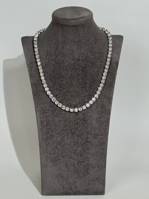 No name ROUND DIAMOND 68.13 CT G-H/SI1 NECKLACE (GIA) NN68.13 3