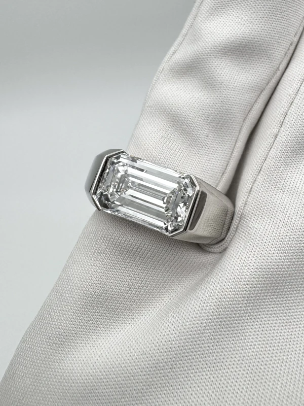 Cartier EMERALD DIAMOND 5.04 CT E/INTERNALLY FLAWLESS RING (SIZE 56) CR5.04 4