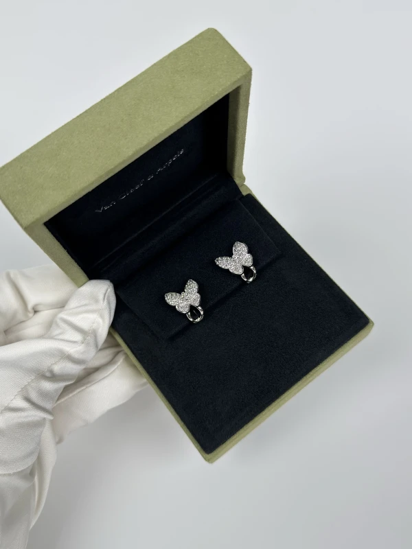 Van Cleef & Arpels. TWO BUTTERFLY EARRINGS VCARB82900 6