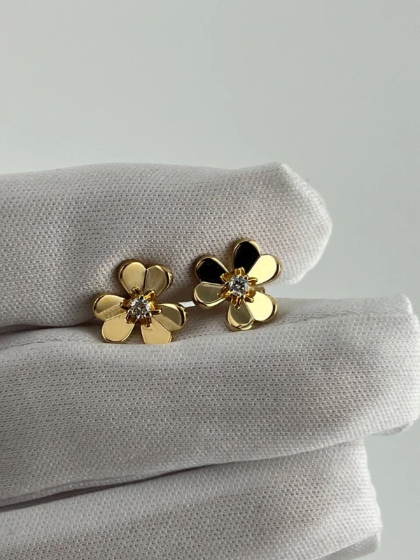 Van Cleef & Arpels FRIVOLE EARRINGS, MINI MODEL VCARP0J300 2
