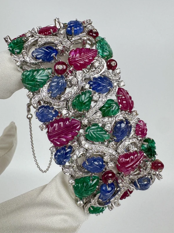 RalfDiamonds DIAMONDS AND CARVED GEMSTONE BRACELET RF6111 3