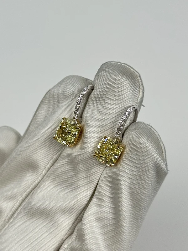 Earrings without a brand СЕРЬГИ С БРИЛЛИАНТАМИ 3.24-3.11CT FY/VVS2-VS1 GIA NN3.24-3.11CT FY/VVS2-VS1 GIA 3