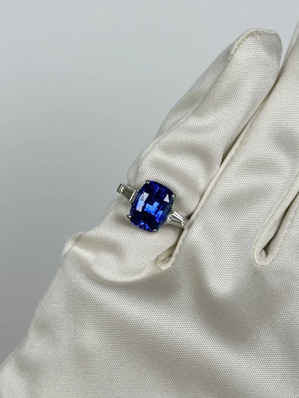 DeRosa CLASSIC SAPPHIRE 5.23 CT & DIAMOND RING R453576 4