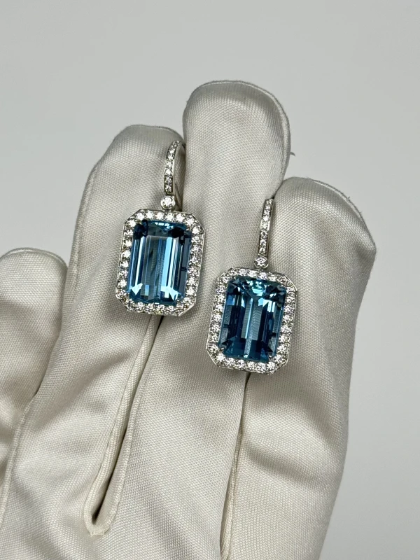 Tiffany & Co AQUAMARINE AND DIAMOND EARRINGS 14.30 CT AQUAMARINE 2