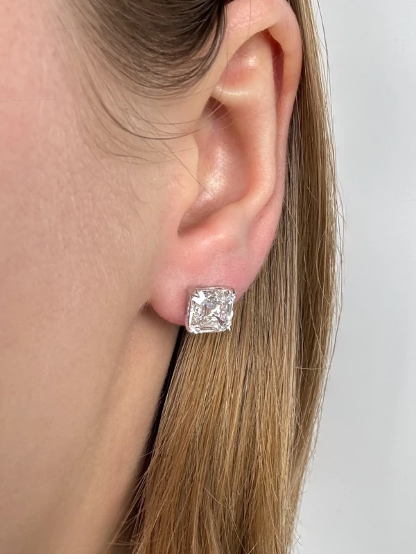 No name DIAMOND EARRINGS 3.01 - 3.01 F-G/VVS1 (GIA) 3.01 - 3.01 F-G/VVS1 2