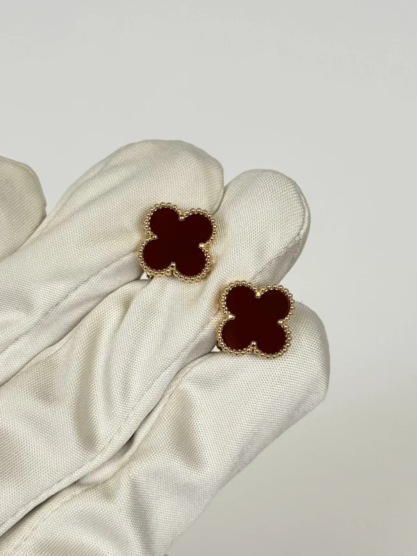 Van Cleef & Arpels. VINTAGE ALHAMBRA EARRINGS VCARD40400 2