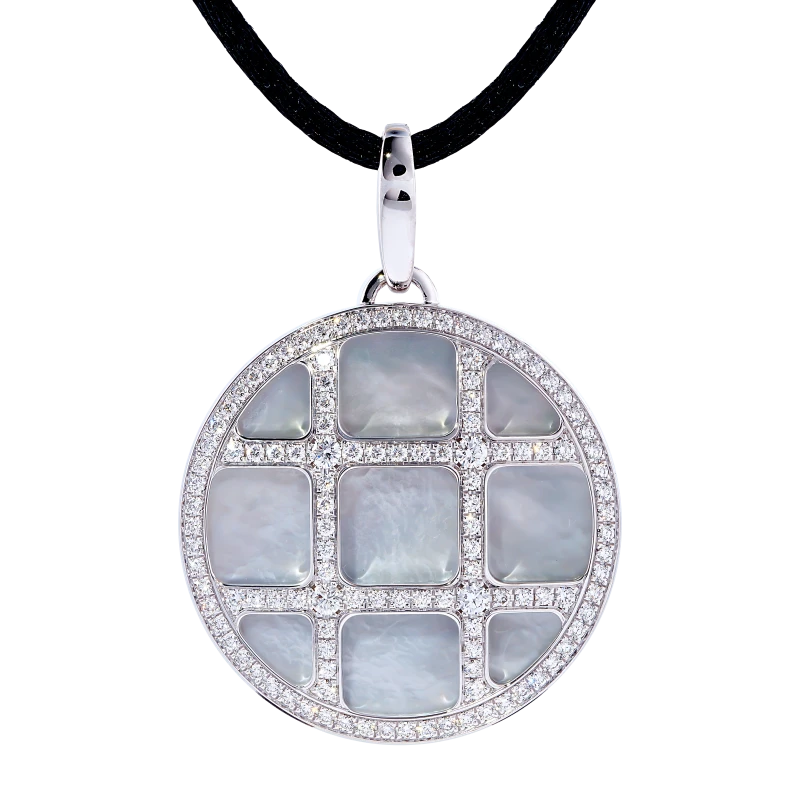 PASHA DIAMOND PENDANT