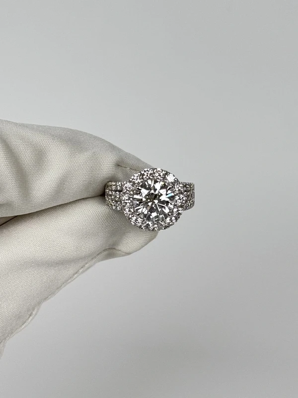 No name ROUND DIAMOND RING 3.00 CT E/VS1 (GIA) 3.00 CT E/VS1 (GIA) 2