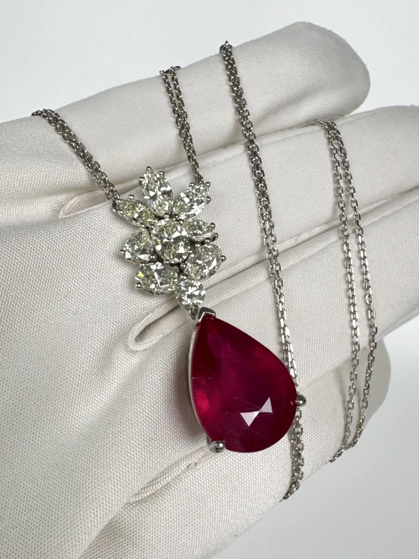 Ювелирные украшения КОЛЬЕ NO NAME С РУБИНОМ 19.20 CT. 19.20 3