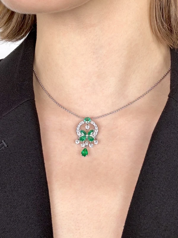 GRAFF CLASSIC BUTTERFLY NECKLACE RGP252 2