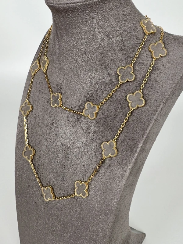 Van Cleef & Arpels LIMITED EDITION VINTAGE ALHAMBRA 20 MOTIF ROCK CRYSTAL GOLD NECKLACE VCARP39C00 3