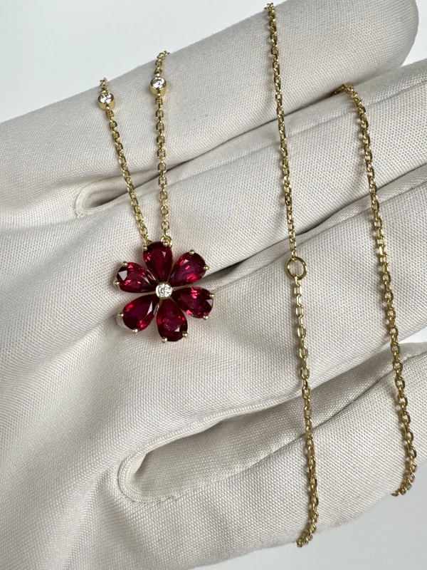 DeRosa PEARSHAPE RUBY 3.80 CT "PIGEONS BLOOD" PENDANT N559572 3