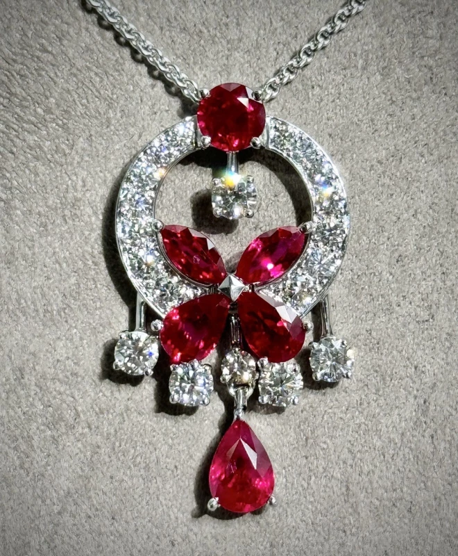 GRAFF CLASSIC RUBY BUTTERFLY PENDANT GPRuby Pendant 4