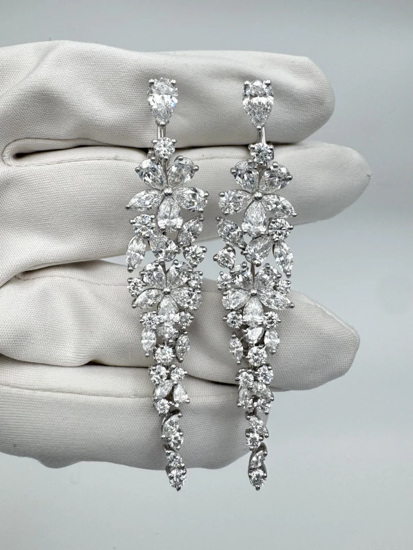 GRAFF CARISSA EARRINGS WHITE ROUND AND PEAR DIAMONDS RGE1175 3