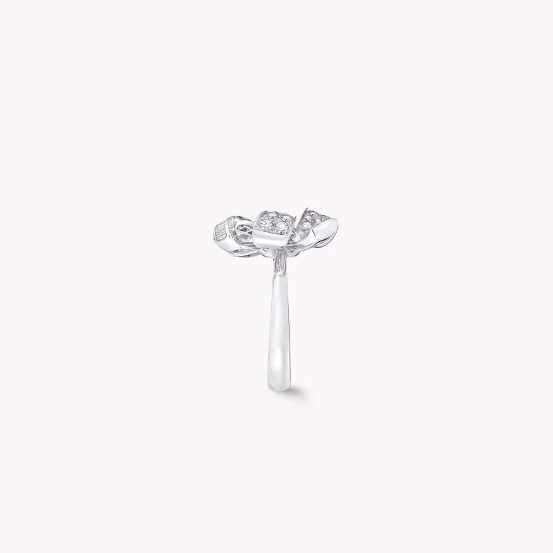 GRAFF Tilda’s Bow Classic Diamond Ring RGR507 1