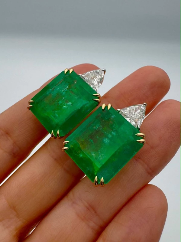 RalfDiamonds EMERALD EARRINGS 19.64 CT - 19.80 CT,  COLOMBIA 19.64-19.80 CT EMERALD 2