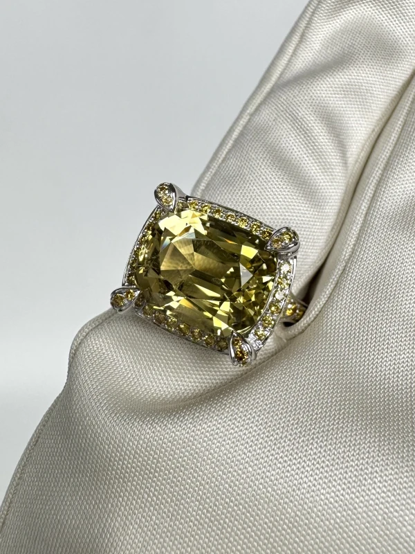 Doguma CUSHION TOURMALINE 8.83 CT RING 8.83 CT 3