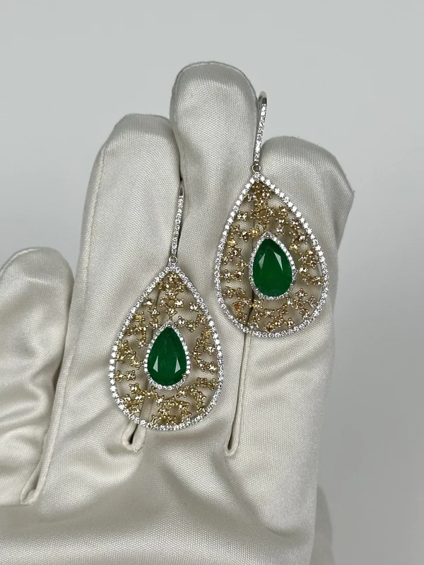 Earrings without a brand СЕРЬГИ С ИЗУМРУДАМИ 3.15 CT - 3.00 CT 3.15 CT - 3.00 CT 3