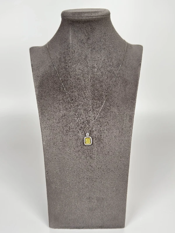 No name CUSHION DIAMOND 2.26 CT FANCY YELLOW/VS2 PENDANT (GIA) 220425 2.26 FY/VS2 2