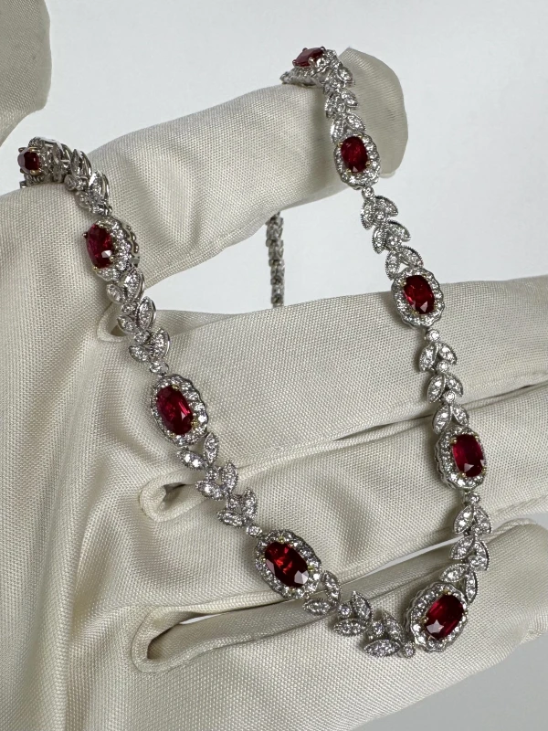 СЕРЬГИ NO NAME OVAL RUBY 5.92 CT "PIGEONS BLOOD"NECLKACE (MOZAMBIQUE) RUBY 5.92CT 5