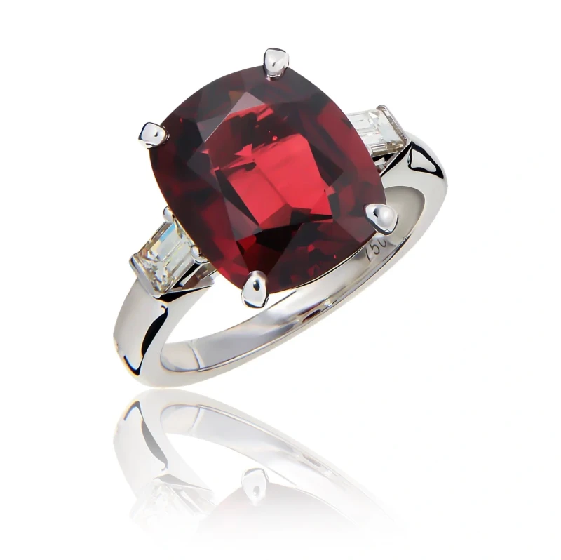 SPINEL 5.33 CT RING (SIZE 52)
