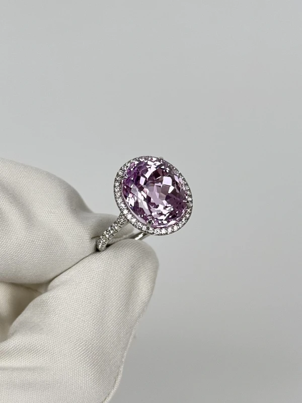 Tiffany & Co SOLESTE RING, KUNZITE 12.02 CT (SIZE 51) TCO12.02 3