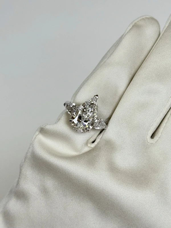 No name PEAR DIAMPOND 5.03 CT F/VS2 RING (GIA) NN 5.03 F/VS2 (GIA) 3