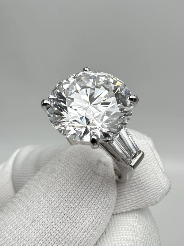GRAFF ROUND DIAMOND 11.49 CT D/FLAWLESS RING  (TYPE IIA) (GIA) RGE11.49CT 6