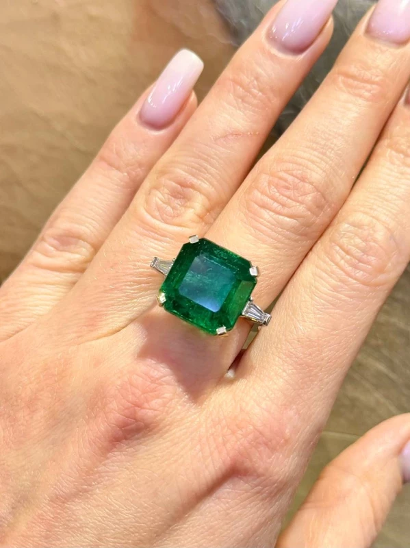 СЕРЬГИ NO NAME EMERALD 15.29 CT VIVID GREEN RING (GRS) NNEmerald15.29CT 1