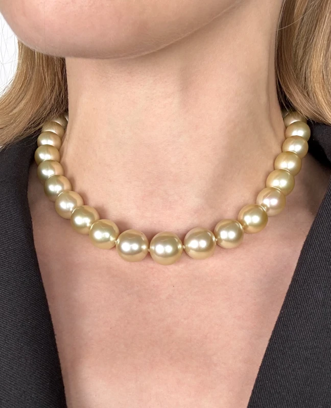 Мikimoto  GINZA SPECIAL EDITION GOLD SOUTH SEA CEELTURED PEARL MN11.7-14.05 2