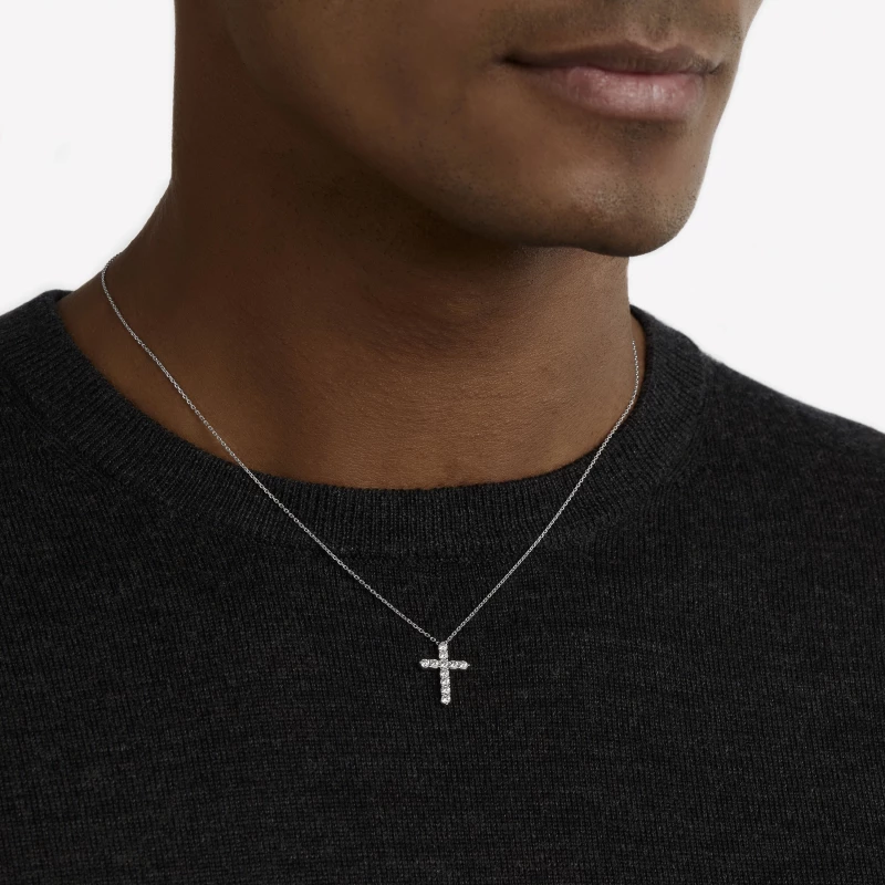 GRAFF Round Diamond Cross Mini Pendant RGP008 2