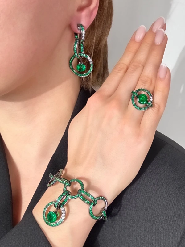 Boucheron DESDEMONA EMERALD 11.39 CT SET EM SET 5