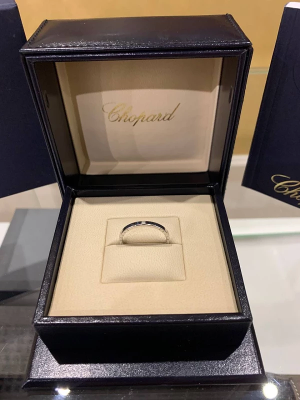 Chopard ICE CUBE 1 DIAMOND RING, WHITE GOLD (SIZE 64) 827702-1069 3