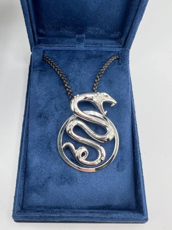 Boucheron TROUBLE DIAMOND SNAKE NECKLACE A114403 3