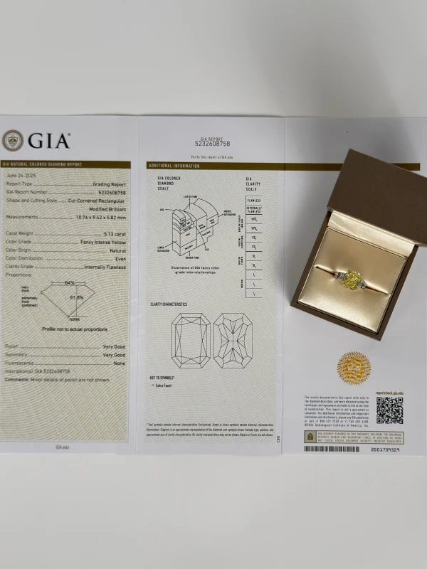Bvlgari RADIANT DIAMOND 5.13 CT FANCY INTENSE YELLOW/INTERNALLY FLAWLESS RING (GIA) BV5.13CT 7