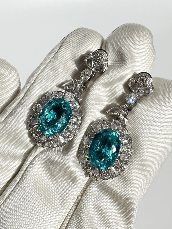 No name PARAIBA TOURMALINE 5.18 - 4.52 CT EARRING (AIGS) NN 5.18-4.52 CT 5
