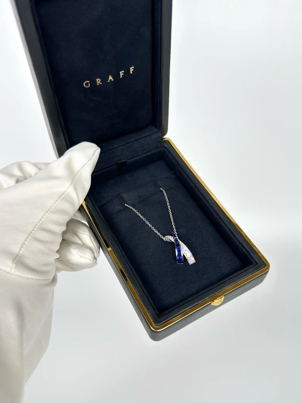 GRAFF KISS SAPPHIRE PENDANT RGP 655 4