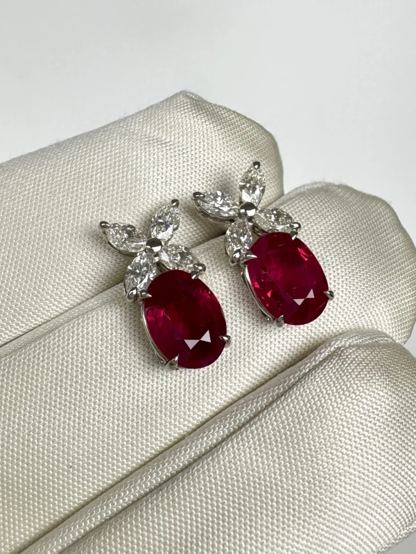 Tiffany & Co VICTORIA DIAMOND AND RUBY EARRINGS TCO1703 4