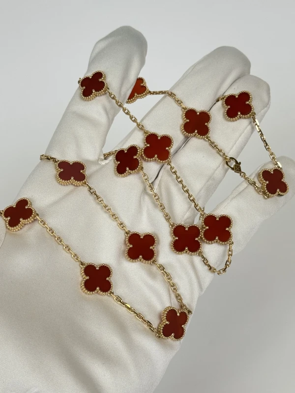 Van Cleef & Arpels. VINTAGE ALHAMBRA 20 MOTIFS VCARD39800 3