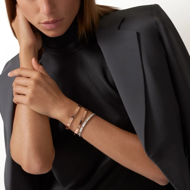 Cartier LOVE BRACELET, 4 DIAMONDS B6069917 3