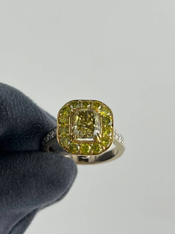 No name FANCY BROWNISH GREENISH YELLOW 2.07CT 5