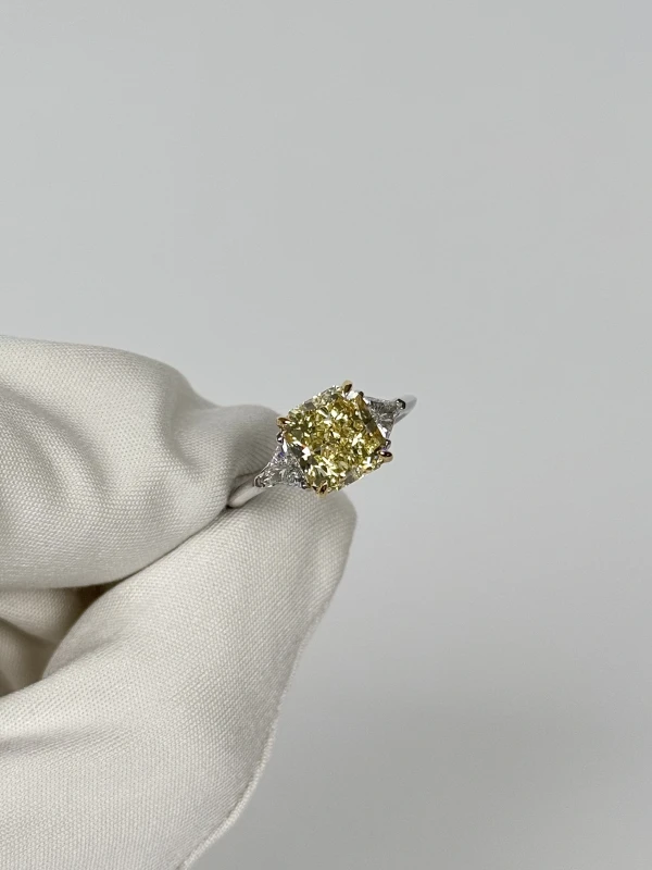 YANUSH GIOIELLI DIAMOND RING 3.22 CT Y to Z/VS2 RING (GIA) YR30603TT 3